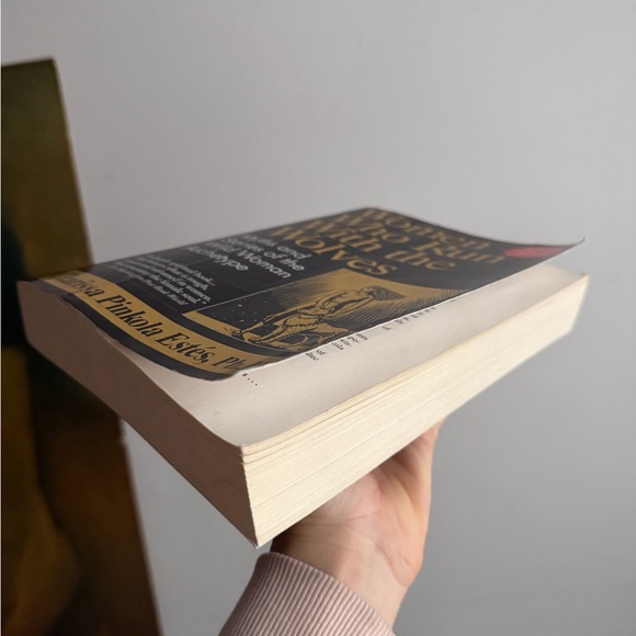 Women Who Run With the Wolves Book - Picture 2 of 4